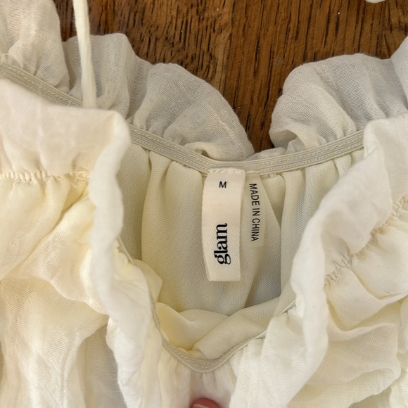 White top - Picture 2 of 2